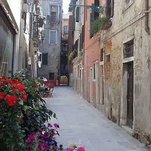 https://ca-san-silvestro.hotelslidodijesolo.com